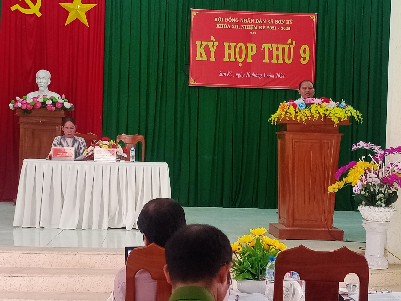 Đồng chí Đinh Xuân Dũng - PBT thường trực Huyện ủy phát biểu ý kiến